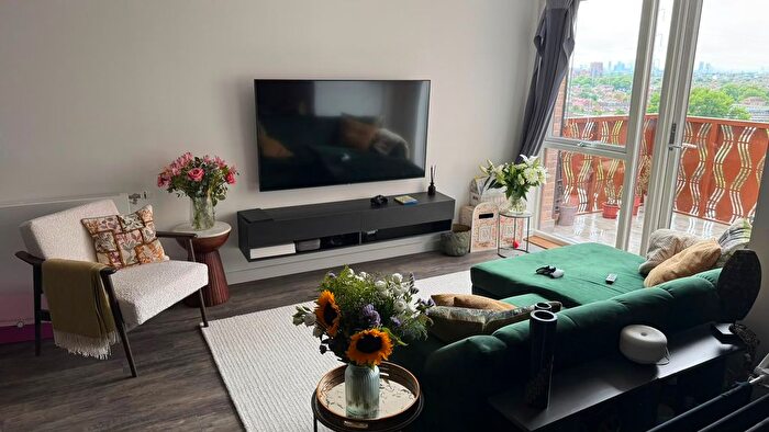 2 Bedroom Flat To Rent In Fresh Wharf Road, Barking, IG11