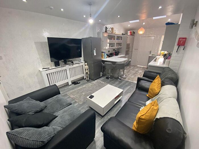 5 Bedroom House To Rent In Daisy Road, Edgbaston, Birmingham, West Midlands, B16