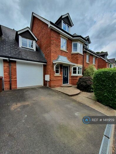 4 Bedroom End Of Terrace House To Rent In Horton Crescent, Epsom, KT19