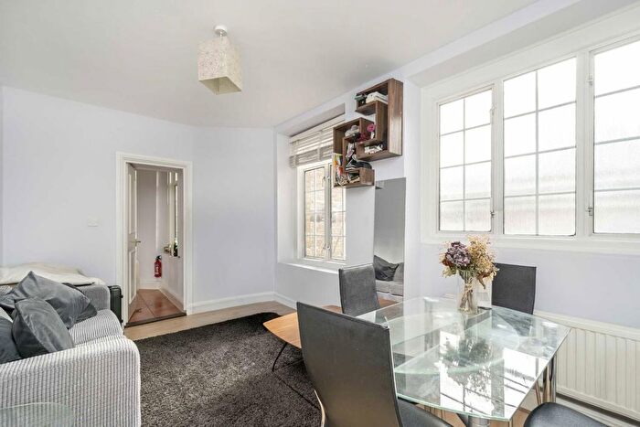 1 Bedroom Flat To Rent In Harrowby Street, Marylebone, W1H