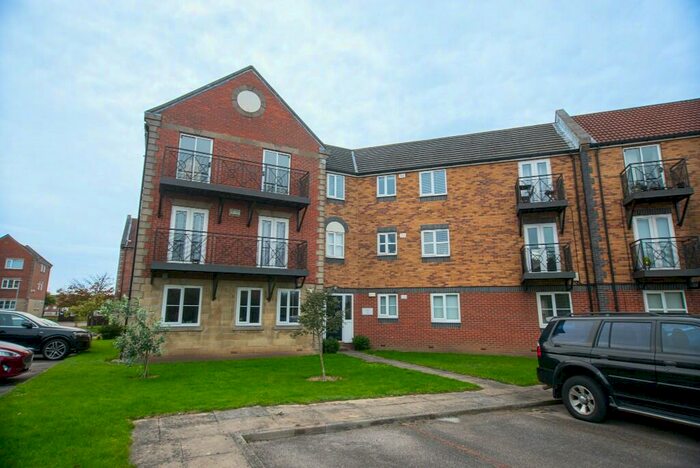 2 Bedroom Flat To Rent In Lancelot Court, Hull, East Riding Of Yorkshire, HU9