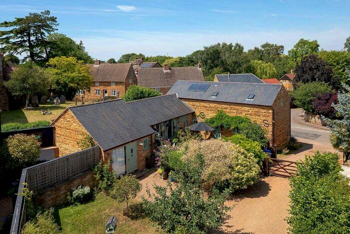 3 Bedroom Cottage To Rent In Main Street, Hannington, Northampton, Northamptonshire, NN6