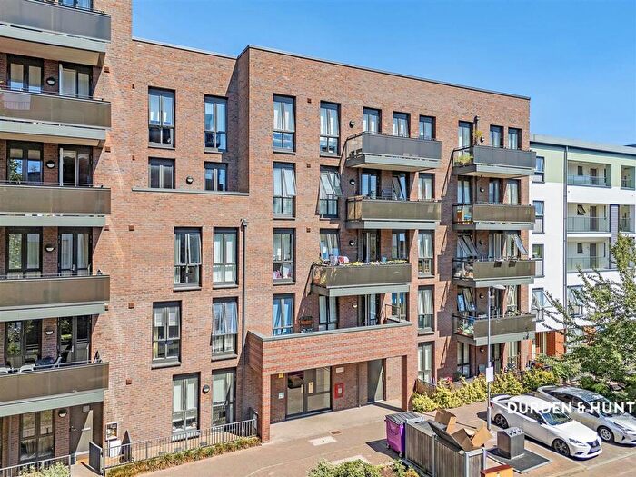2 Bedroom Apartment For Sale In Geoff Cade Way, Luff Court, E3