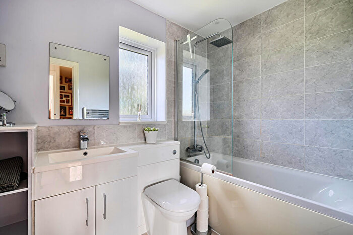 4 Bedroom Detached House For Sale In Blicks Close, Hullavington, SN14