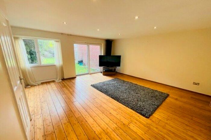 3 Bedroom Semi-Detached House To Rent In Concorde Drive, Bristol, BS10