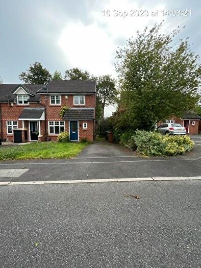 3 Bedroom Semi-Detached House To Rent In Prospect Road, Ashton-under-Lyne, OL6