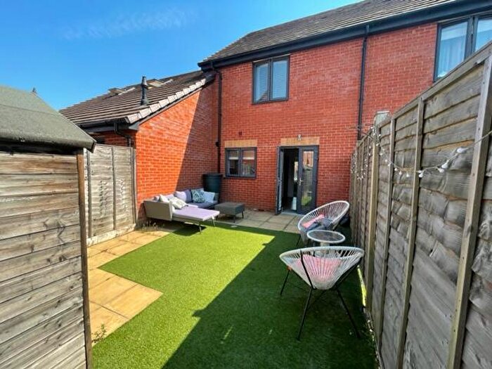 2 Bedroom House To Rent In Mercator Close, Southampton, SO16