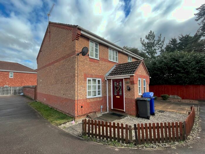 3 Bedroom Semi-Detached House To Rent In Petunia Way, Brandon, IP27