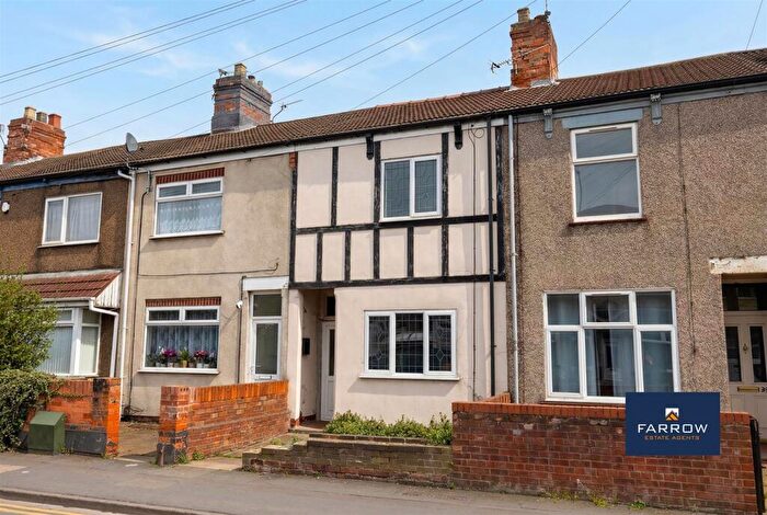 3 Bedroom Terraced House For Sale In Convamore Road, Grimsby, DN32