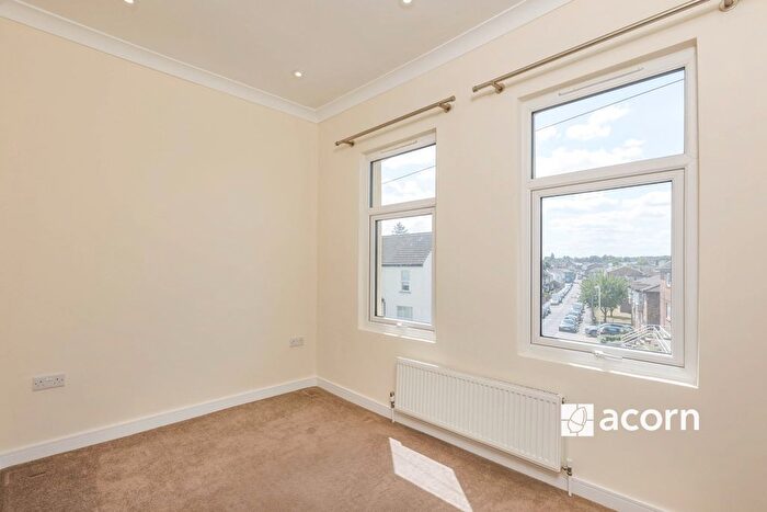 1 Bedroom Maisonette To Rent In Dover Road East, Gravesend, DA11
