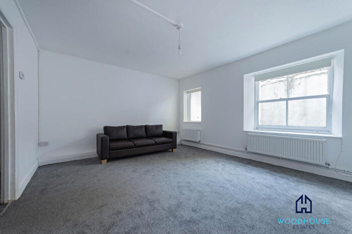1 Bedroom Flat To Rent In Clapton Terrace, Hackney, London, E5