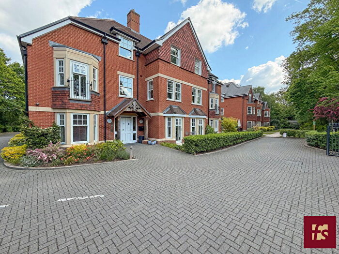 1 Bedroom Retirement Property For Sale In Fleur De Lis, Dukes Ride, Crowthorne, Berkshire, RG45