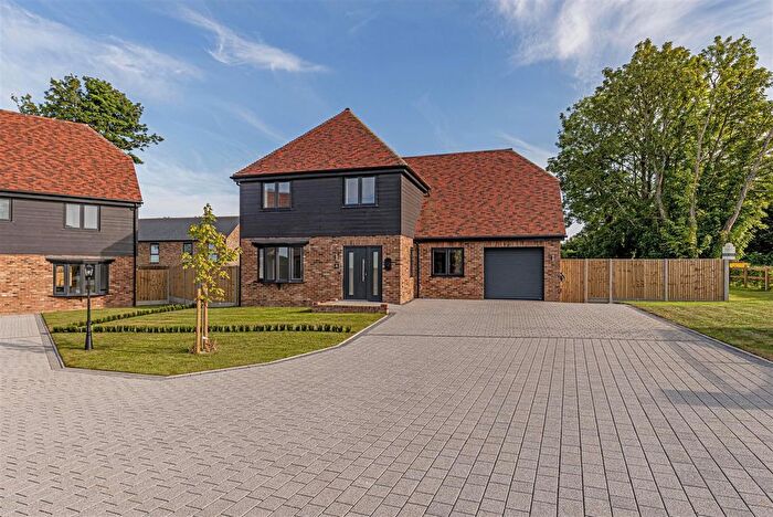 4 Bedroom Detached House For Sale In Mulberry Mews, Sandwich Road, Whitfield, Dover, CT16