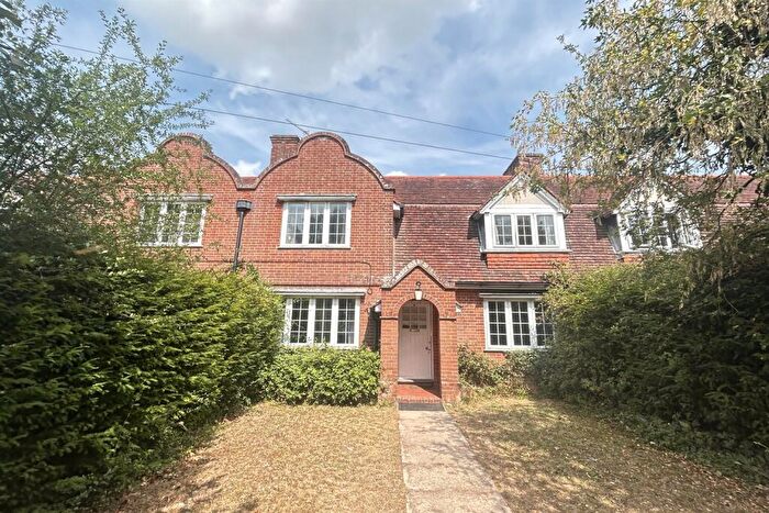 3 Bedroom House To Rent In Sherfield On Loddon, Nr Basingstoke, Hampshire, RG27