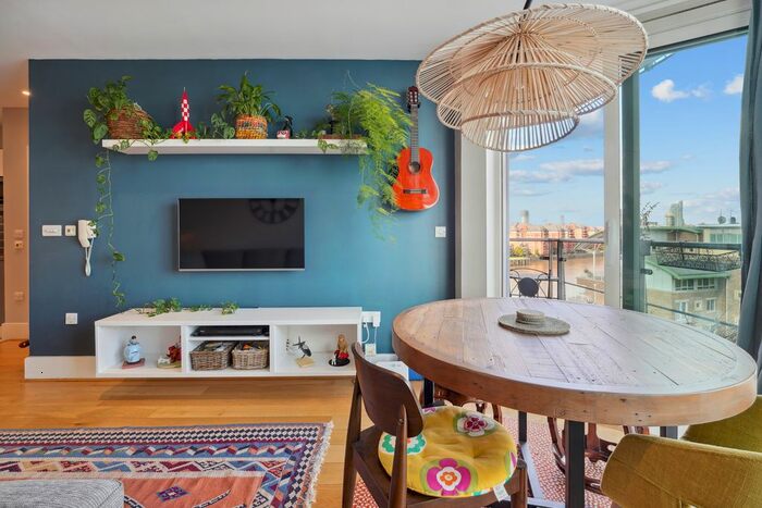 2 Bedroom Flat To Rent In Juniper Drive, London, SW18