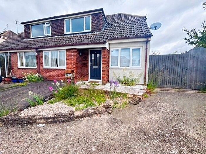 3 Bedroom Property To Rent In Colebrook Road, Swindon, SN3