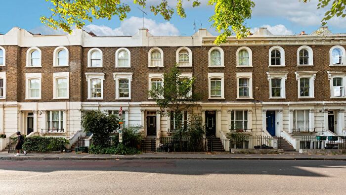2 Bedroom Flat For Sale In St. Pauls Road, London, N1
