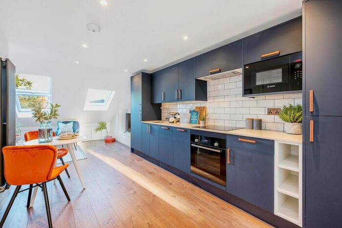 1 Bedroom Flat To Rent In Greenford Avenue, Ealing, London, W7