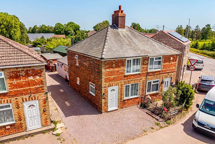 2 Bedroom Semi-Detached House For Sale In River Lane, Moulton, PE12