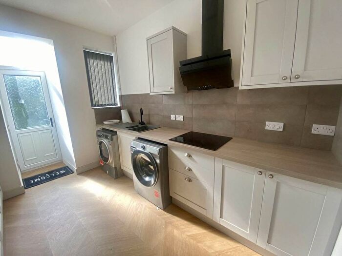 4 Bedroom Property To Rent In Hawthorne Avenue, Uplands, Swansea, SA2