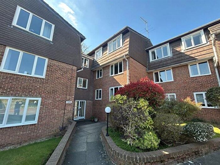 2 Bedroom Flat To Rent In Douglas Road, Harpenden, AL5