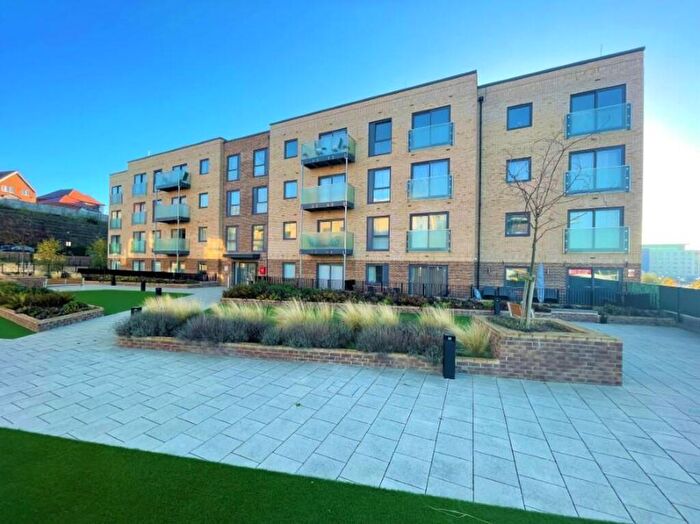 1 Bedroom Flat For Sale In Stirling Drive, Wilson Court Stirling Drive, LU2