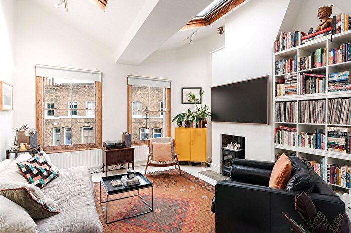 3 Bedroom Terraced House For Sale In Elwin Street, Jesus (Green) Hospital Estate, Shoreditch, E2