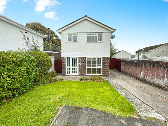 3 Bedroom Semi-Detached House For Sale In Hill View, Pencoed, Bridgend, CF35