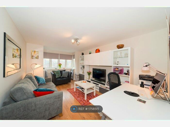 2 Bedroom Flat To Rent In Persia Court, London, SE25