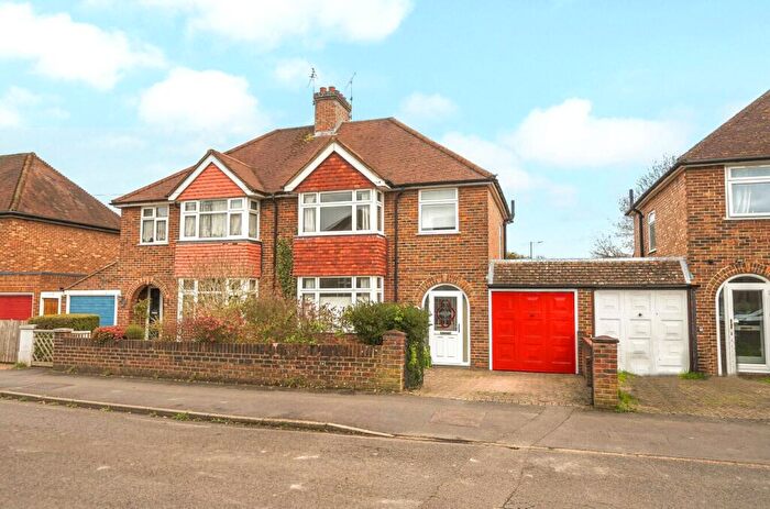 3 Bedroom Semi Detached House For Sale In Beckingham Road, Guildford, Surrey, GU2