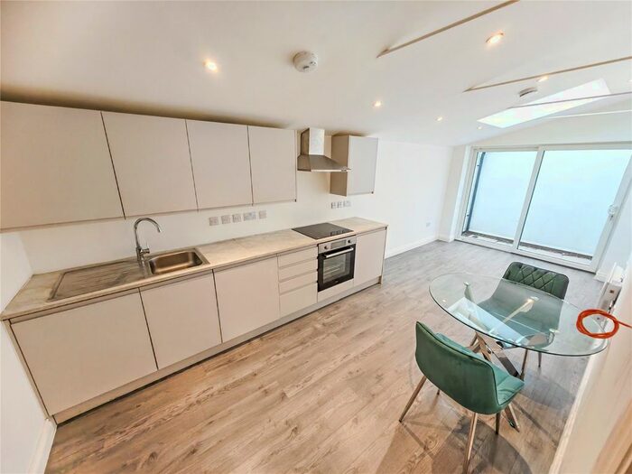 1 Bedroom Studio To Rent In Sandycombe Road, Richmond, TW9