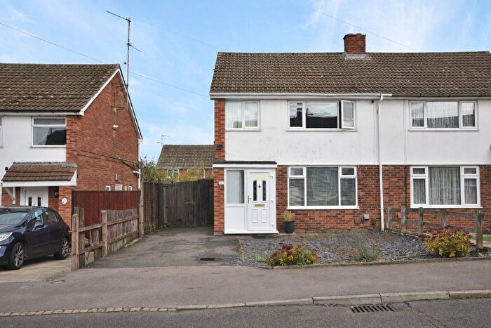 3 Bedroom Semi-Detached House For Sale In Grange Avenue, Northampton, NN5