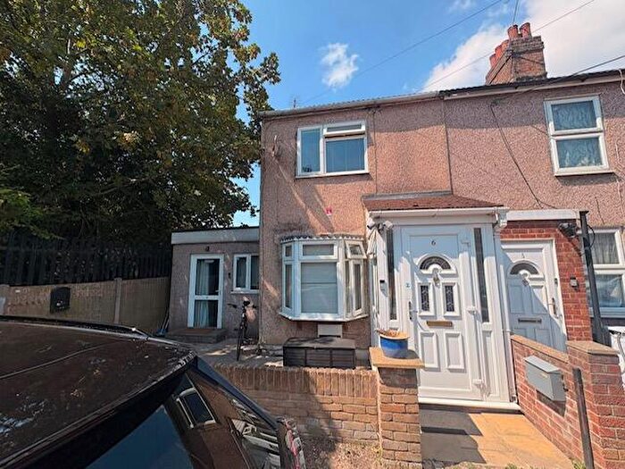 Terraced House For Sale In Elm Terrace, West Thurrock, Thurrock, RM20