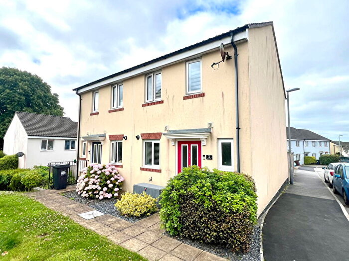 2 Bedroom Semi-Detached House For Sale In Tregorrick View, St. Austell, PL25
