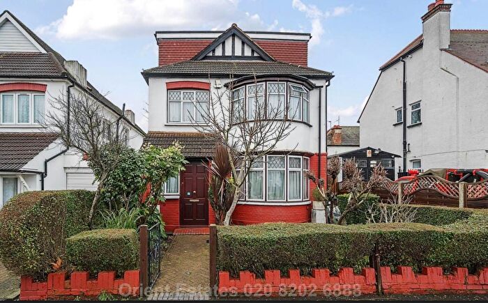 6 Bedroom Detached House For Sale In Audley Road, London, NW4