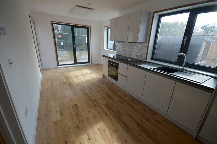 1 Bedroom Flat To Rent In Williams Court, Truro TR1