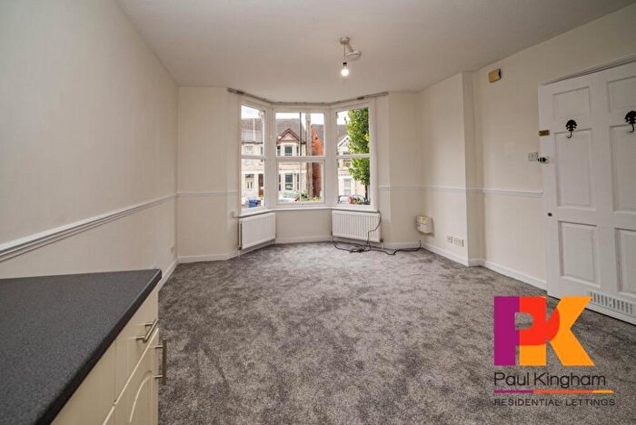 1 Bedroom Flat To Rent In Priory Avenue, High Wycombe, HP13