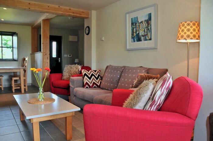 2 Bedroom Cottage To Rent In Beili, Hushwing Living, St Florence, SA70