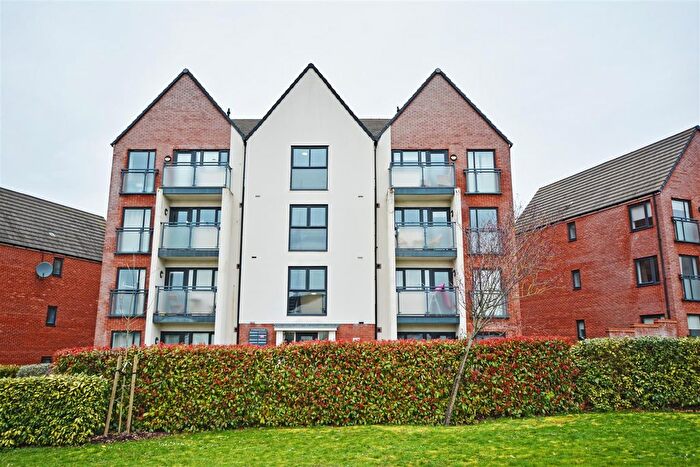 2 Bedroom Flat To Rent In Vespasian Road, Stony Stratford, MK11