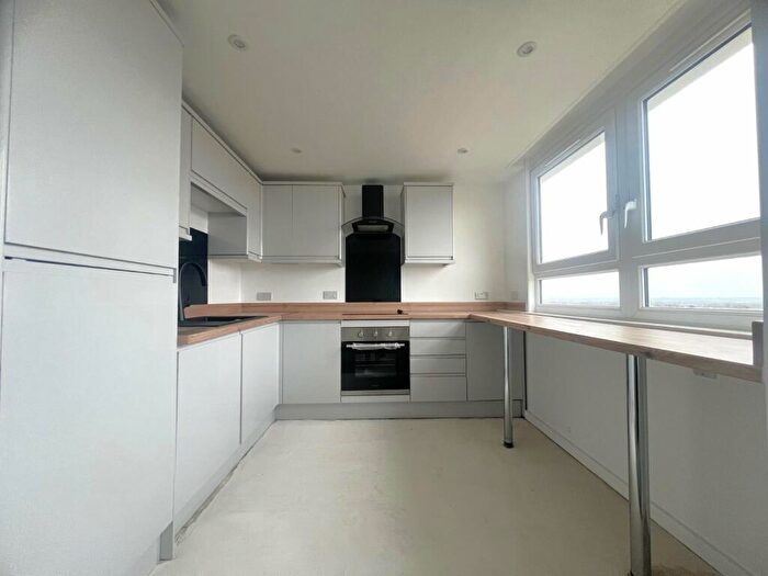 1 Bedroom Flat To Rent In Warburton Road, Southampton, Hampshire, SO19