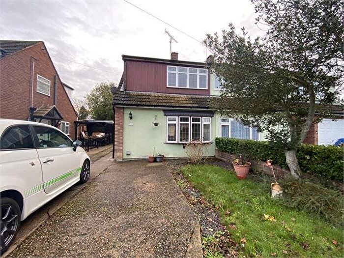 3 Bedroom Semi-Detached House To Rent In Holly Way, Colchester, Essex., CO5