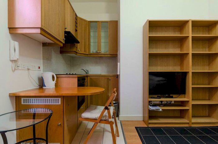 Studio To Rent In Finchley Road, Hampstead, London, NW3