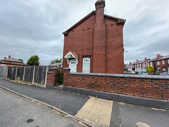 3 Bedroom End Of Terrace House For Sale In Bromford Lane, West Bromwich, Sandwell, B70