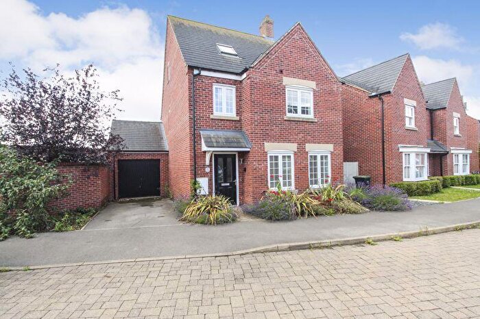 4 Bedroom Detached House For Sale In Fieldfare View, Wixams, MK42