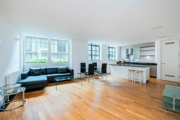 2 Bedroom Flat To Rent In New Globe Walk, London, SE1