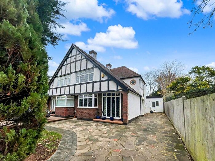 4 Bedroom Semi Detached House For Sale In Southborough Lane, Bromley, BR2