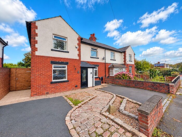 3 Bedroom Semi-Detached House For Sale In Central Avenue, Farnworth, BL4