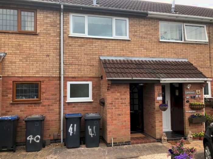 1 Bedroom Town House To Rent In Woodbank, Burbage, Hinckley, LE10