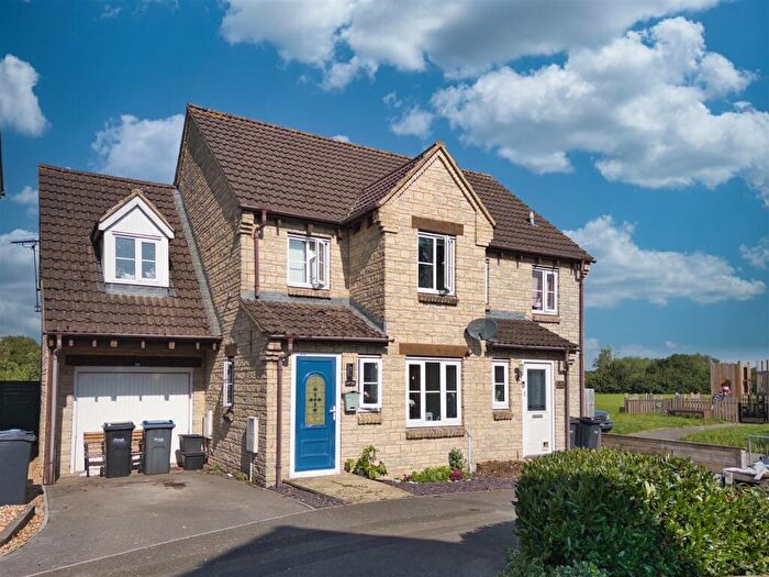 4 Bedroom Semi Detached House For Sale In Bowmans Court, Melksham, SN12