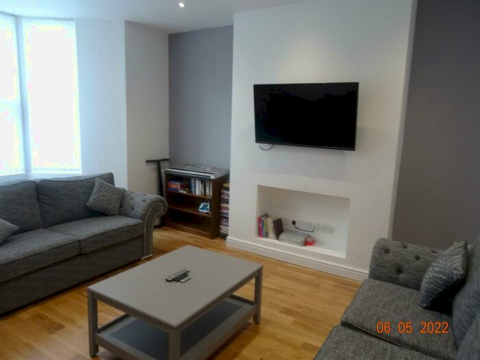 6 Bedroom Terraced House To Rent In Stannington Avenue, Heaton, NE6